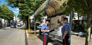 Rifiuta di pagare il biglietto del Bus, arrivano i CC