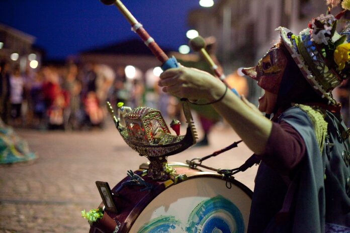 Fiesta_gondola_Diego-Diaz