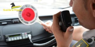 Sequestro per 200 mila orologi e articoli irregolari