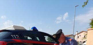 Rissa in strada tra giovanissimi, un accoltellato, quattro denunciati Rissa in strada tra giovanissimi, un accoltellato, quattro denunciati