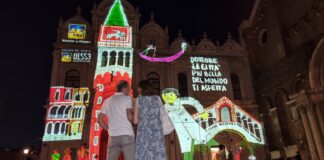 La carica dei 254 aspiranti medici di famiglia a Venezia L'immagine dell'Ulss 3 volta a reclutare nuovi medici di famiglia, proiettata dal 7 luglio per tre giorni consecutivi sulla facciata dell'ospedale Civile di Venezia