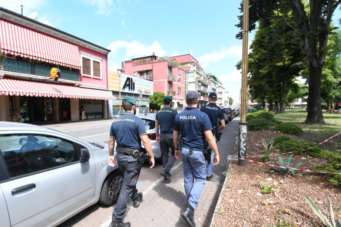 Operazione interforze di Guardia di Finanza e Polizia di Stato nel quartiere Piave - foto di repertorio
