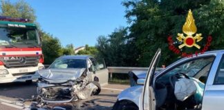 Scontro fra due auto e un furgone: due feriti Il luogo dell’incidente fra le auto e il furgone