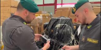 Padova, sequestrati 400 mila accendini Padova Sequestrati 400 mila accendini stoccati irregolarmente