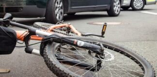 Bovolenta: Due auto e due bici, incidente con 4 feriti Bovolenta: Due auto e due bici, incidente con 4 feriti