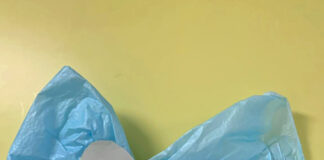 Vigilia di Ferragosto con parto al Punto di Primo Intervento di Jesolo Il fiocchetto azzurro esposto dopo il parto al PPI di Jesolo