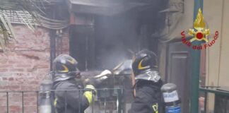Venezia, a fuoco il vano contatori di una casa I Vigili del Fuoco spengono l'incendio al vano contatori di una casa a Venezia