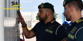 Distributori di carburante, controlli della Guardia di Finanza Controlli della Guardia di Finanza ai distributori stradali di carburante