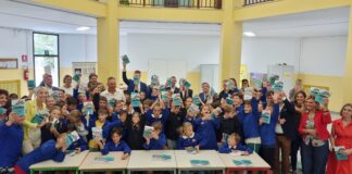 Il Diario dell’Ulss 3 “Fantastico Veneto tra salute, natura e cultura” Diario dell'Ulss 3, la consegna ai bambini della scuola "Tintoretto"