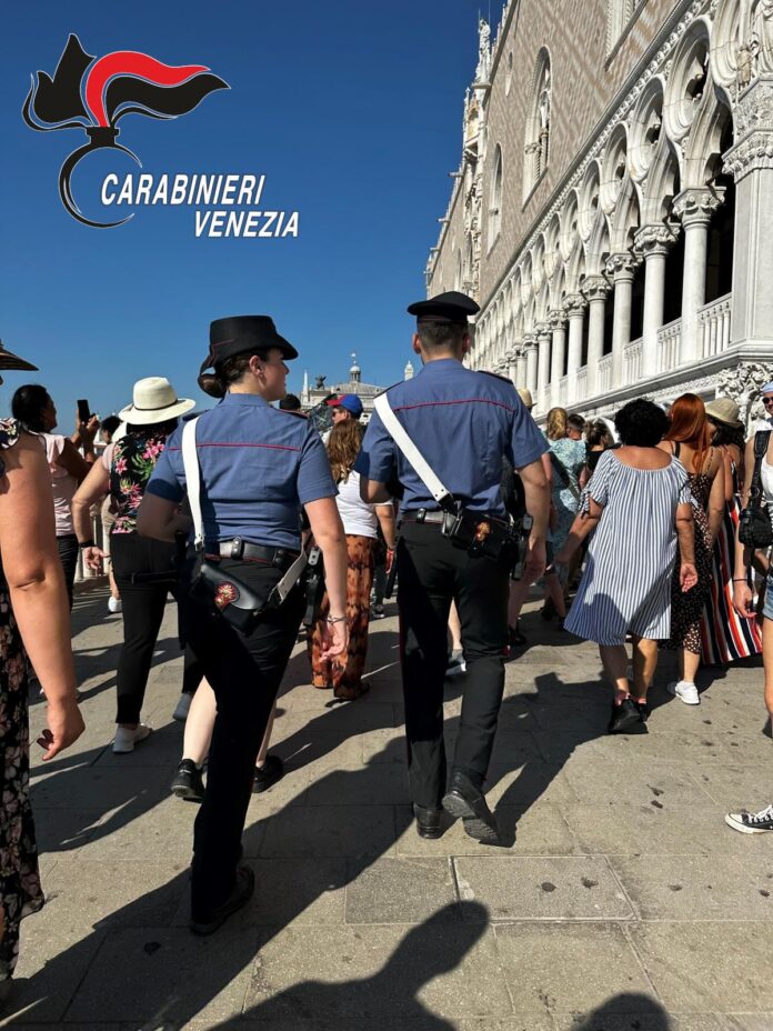 I Carabinieri di Venezia in azione contro i borseggi
