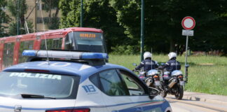 Blitz della Polizia di Stato negli alberghi di Mestre e Marghera: trovati clandestini e borseggiatori La Polizia di Stato in azione nella terraferma veneziana