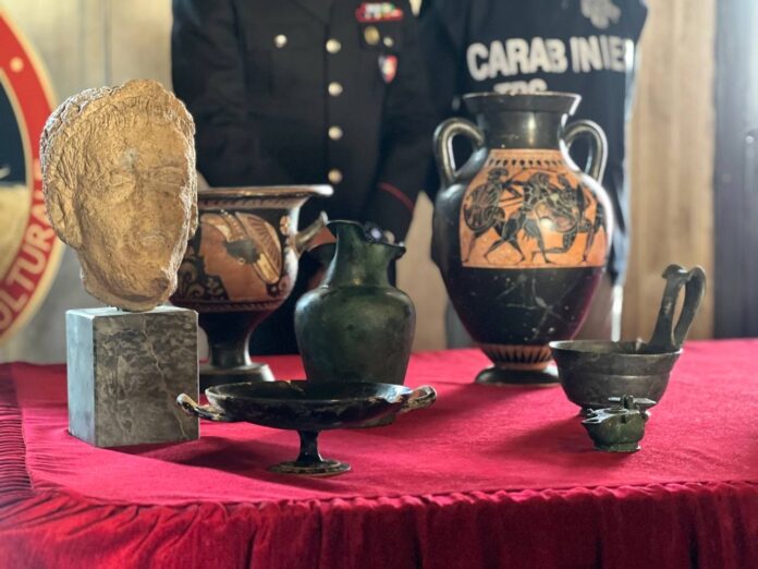 La collezione archeologica recuperata dai Carabinieri