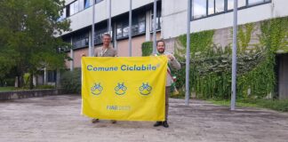 Jesolo è “Comune ciclabile” anche per il 2023 La "bandiera gialla della ciclabilità" consegnata al Comune di Jesolo