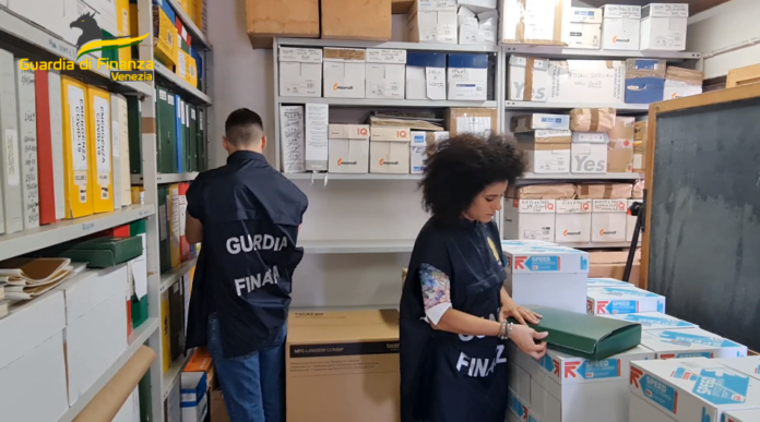 Frode pellet, le indagini della Guardia di Finanza Frode pellet, le indagini della Guardia di Finanza