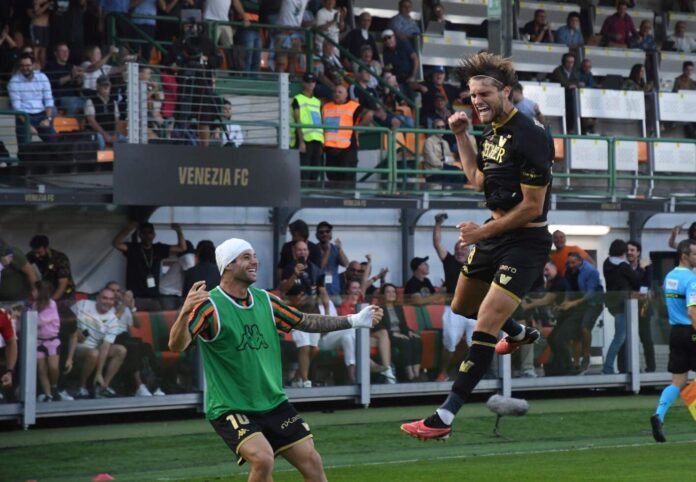 L'esultanza di Tanner Tessmann dopo il goal in Venezia FC-Parma - foto: Andrea Pattaro@Vision