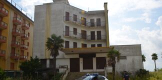 Jesolo, espulsi tre cittadini stranieri clandestini e pregiudicati Jesolo, la Polizia di Stato in azione