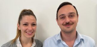 Rispondono all’appello dell’Ulss 3: medici di base e coppia nella vita si trasferiscono a Venezia Il dottor Marco Penzo, che svolgerà la sua attività nel sestiere di Castello, con la compagna, anche lei medico di famiglia disponibile a lavorare a Venezia