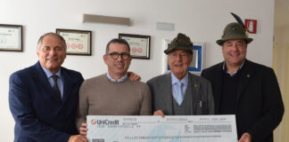 Alpini donano 1500 € ai disabili. Gentilini, Benazzi e Tonon per la solidarietà