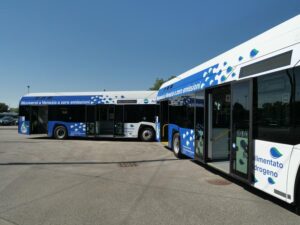 Mobilità green, alcuni autobus a idrogeno