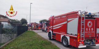 Grave incidente a Onè di Fonte: coinvolta una famiglia straniera I vigili del fuoco in azione a Concordia Sagittaria