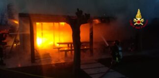 Incendio in una casa: sette persone lievemente intossicate I vigili del fuoco mentre domani l'incendio a Concordia Sagittaria