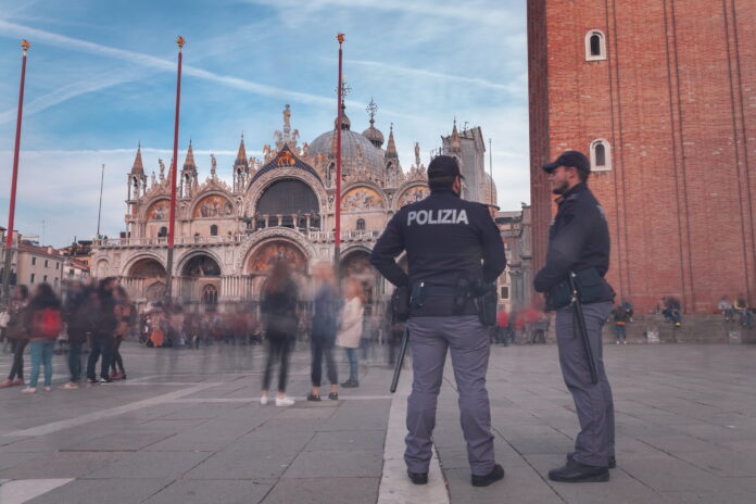 Venezia, la Polizia di Stato in azione