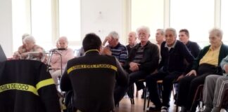 Con i vigili del fuoco, al Bon Bozzolla i nonni diventano esperti di sicurezza