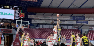 Gemini Basket Mestre-Virtus Imola 78-55 Gemini Basket Mestre-Virtus Imola, palla a due - foto Notizieplus