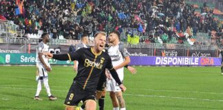 Venezia-Ascoli 3-1, Gytkjaer: “Vittoria devastante” Christian Gytkjaer esulta dopo un goal in Venezia-Ascoli - foto Andrea Pattaro@Vision