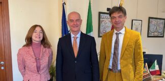 Stefano Chiarandini nuovo Direttore di Chirurgia Vascolare all’Ulss 4 Il Dottor Stefano Chiarandini insieme al direttore generale Mauro Filippi e al direttore sanitario Francesca Ciraolo