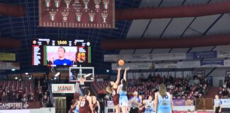 Reyer-Brixia 81-56 Reyer-Brixia, palla a due - foto Notizieplus