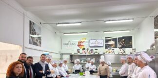 Confesercenti: una delegazione a Tirana in visita agli Istituti Alberghieri La delegazione di Confesercenti a Tirana in visita agli Istituti Alberghieri