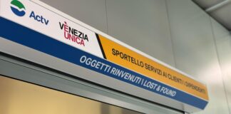 Oggetti smarriti nei mezzi pubblici: le tante storie, le vite e le emozioni Oggetti Smarriti, l'Ufficio Actv