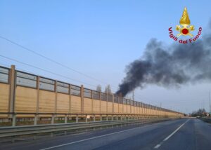 Mirano, l'incendio del furgone alimentato a Metano