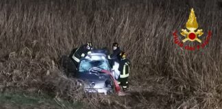 Chioggia, auto finisce fuori strada: quattro feriti Chioggia, l'auto finita fuori strada