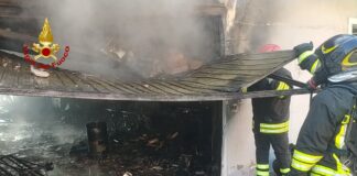 Jesolo, in fiamme alcuni box adibiti a magazzino I box magazzino andati in fiamme