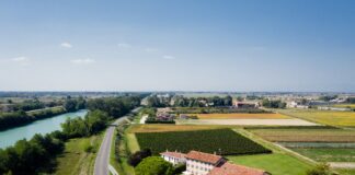 Coldiretti: “Agriturismi da tutto esaurito durante le Feste” Un'azienda agrituristica - foto Coldiretti