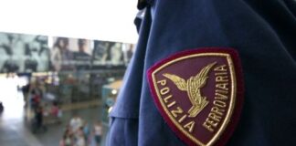 Ruba una borsa con 30mila euro di gioielli: arrestato dalla PolFer PolFer