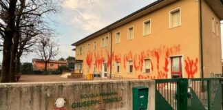No Vax imbrattano le Toniolo, Zaia “Non è dissenso, è vandalismo”