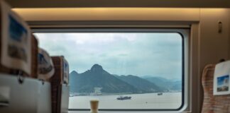 AL MARE? IN TRENO AL MARE? IN TRENO