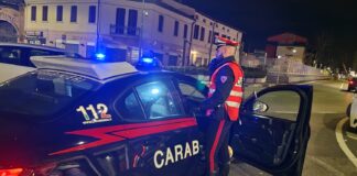 Minaccia gli addetti alla vigilanza di un negozio con uno sgabello: arrestato dai Carabinieri I Carabinieri di Mestre in azione