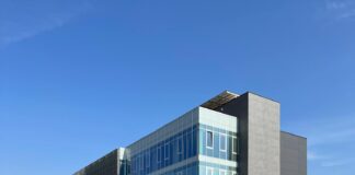 Veritas, il nuovo laboratorio di analisi inaugurato a Campalto Veritas, il nuovo laboratorio di analisi del servizio idrico integrato- foto dalla pagina Facebook di Luigi Brugnaro