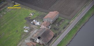 Chioggia, sequestrata discarica abusiva di rifiuti pericolosi nei pressi del fiume Bacchiglione La discarica abusiva