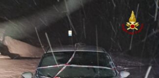 Auto in panne sotto la tormenta a Cima Grappa, salvati tre giovani