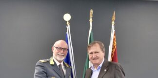 Un protocollo d’intesa per i controlli sui contributi per l’Acqua Granda Il sindaco del Comune di Venezia, Luigi Brugnaro, ed il comandante provinciale della Guardia di Finanza di Venezia, Giovanni Salerno, dopo la sottoscrizione del Protocollo d'Intesa