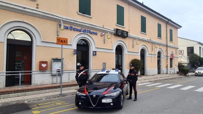 Carabinieri alla stazione di San Donà