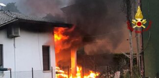 Vigonovo, in fiamme un garage Vigonovo, il garage in fiamme