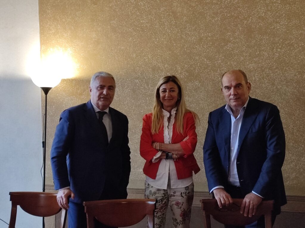 Patto per il Teatro Veneto, da sinistra: Giampiero Beltotto, Mariacristina Gribaudi, Enrico Carraro