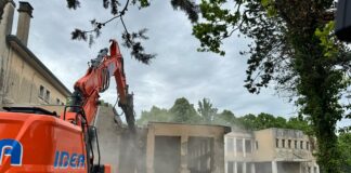 Marghera, al via la demolizione dell’ex asilo Sacro Cuore, sarà costruita la Casa di Comunità Demolizione Asilo Sacro Cuore