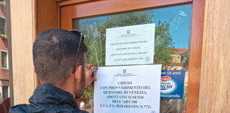 Rissa in un bar a Cannaregio, il Questore dispone la chiusura per 5 giorni La Polizia di Stato appone i sigilli al bar dove è avvenuta la rissa